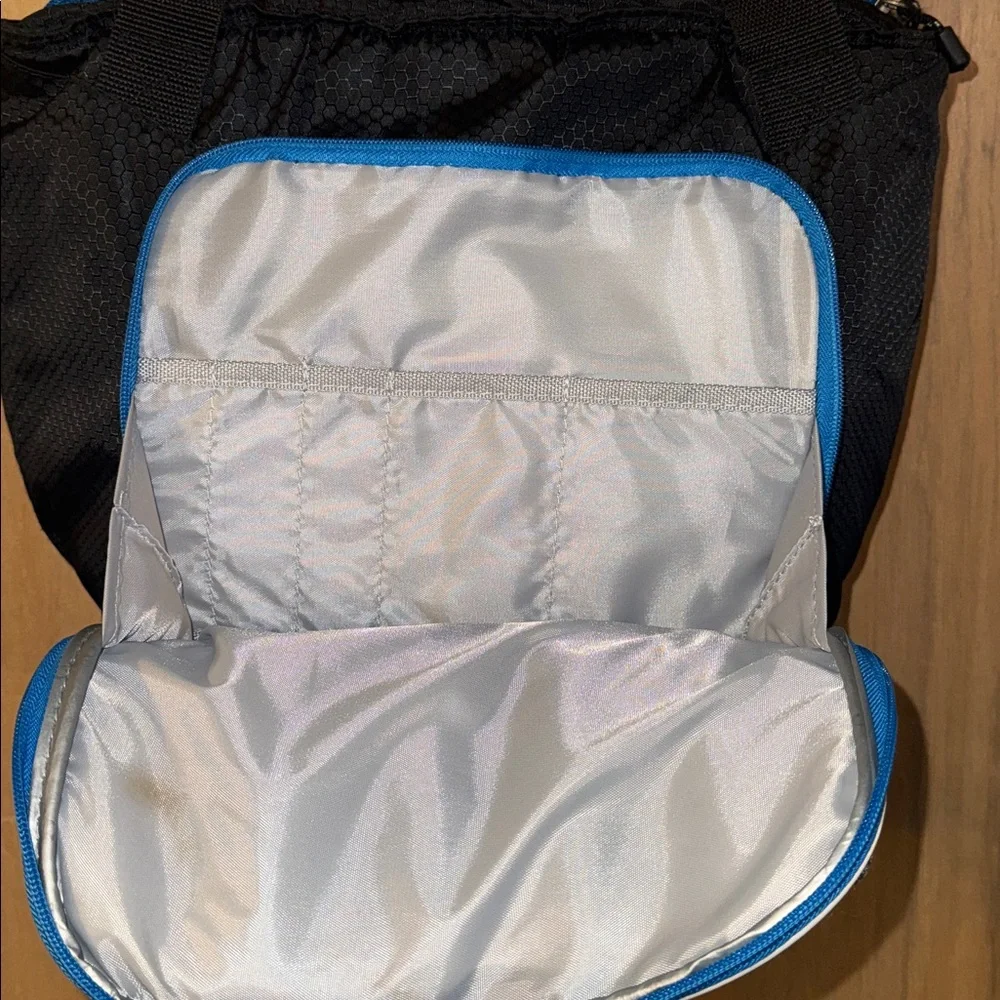 Igloo MaxCold 16-Can Insulated Tote Bag Cooler Lunch Camping Beach - Picture 3 of 6